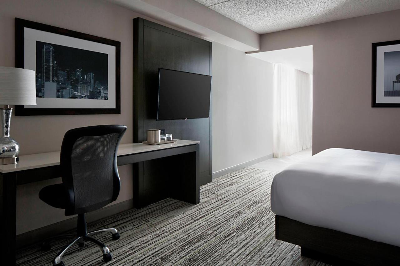 Marriott Dfw Airport South Hotel Fort Worth Bagian luar foto