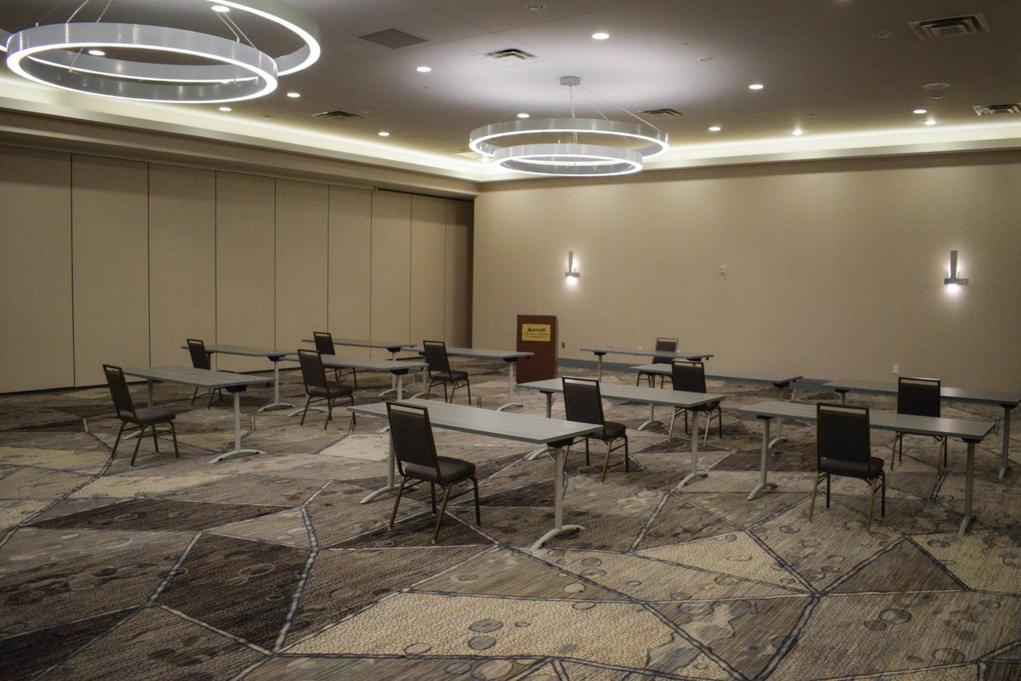 Marriott Dfw Airport South Hotel Fort Worth Bagian luar foto